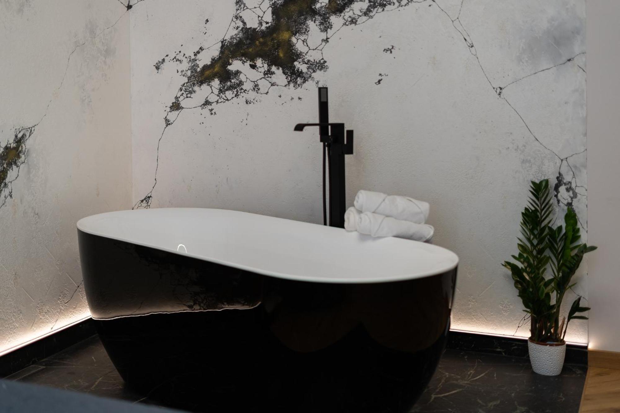 Bedrooms With Sauna&bath And Free Parking Apartment *