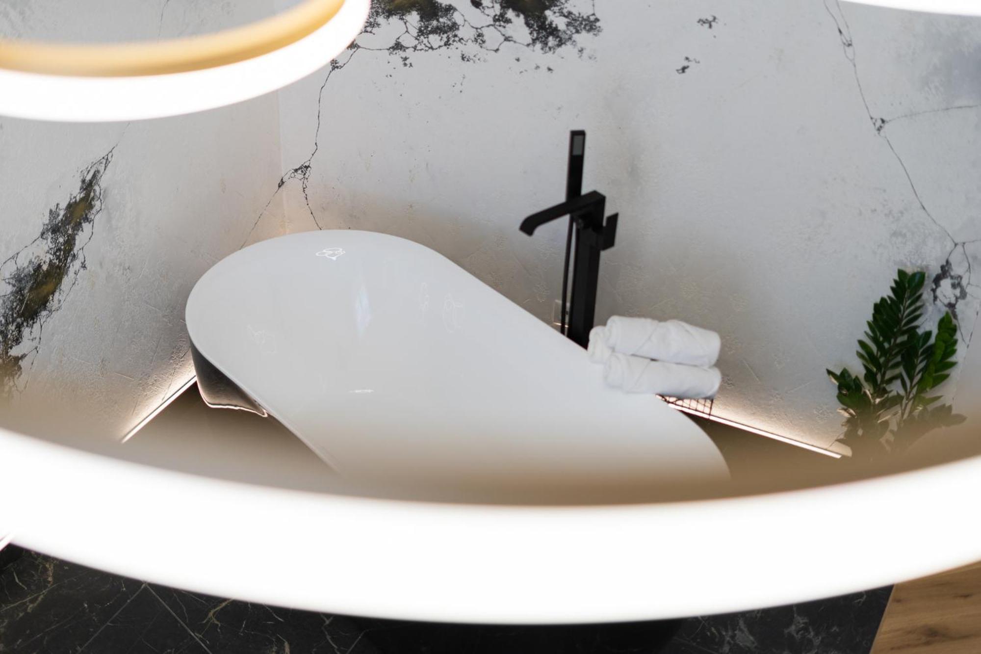 Bedrooms With Sauna&bath And Free Parking Apartment Krakow
