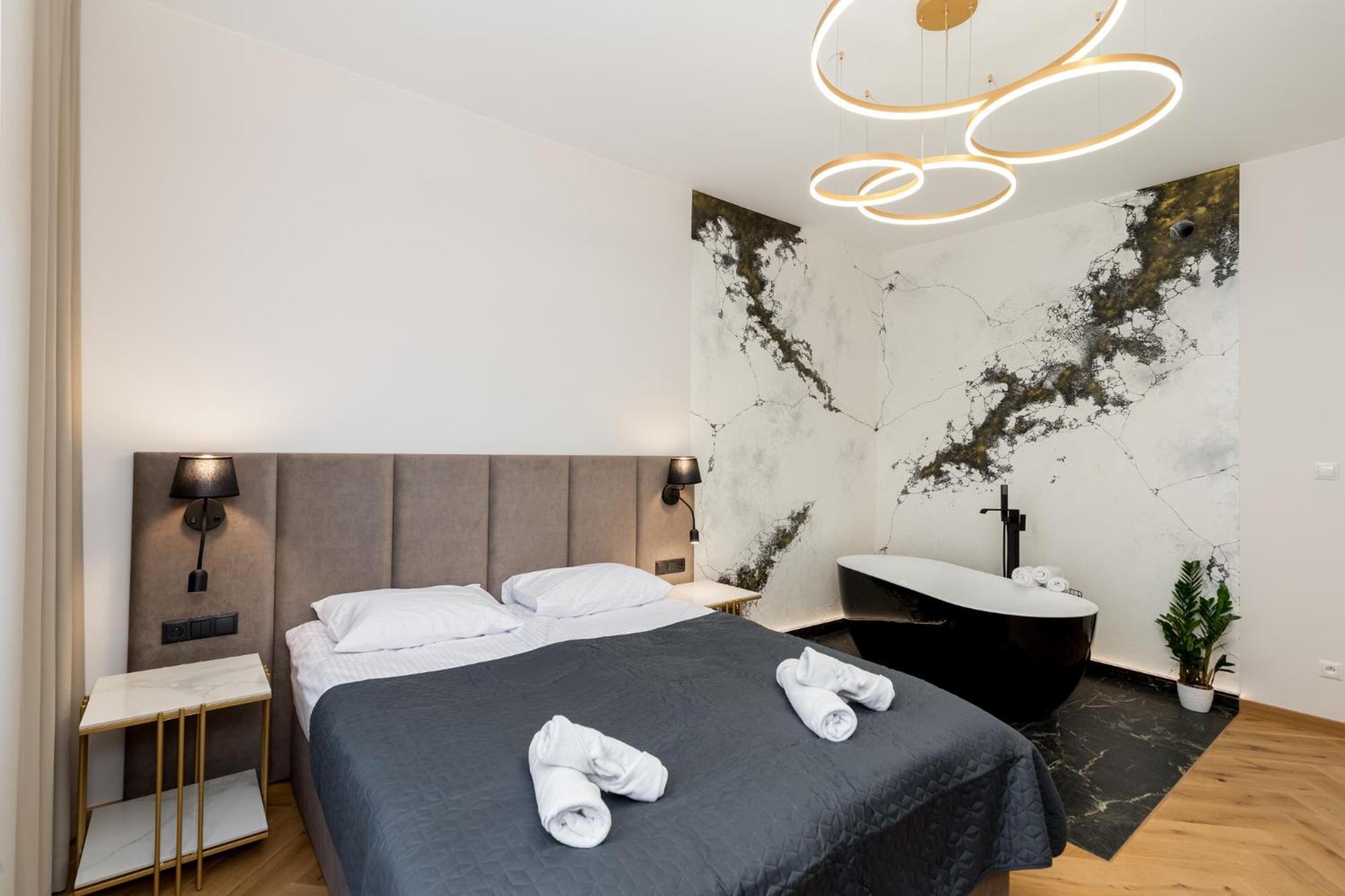 Bedrooms With Sauna&bath And Free Parking Apartment