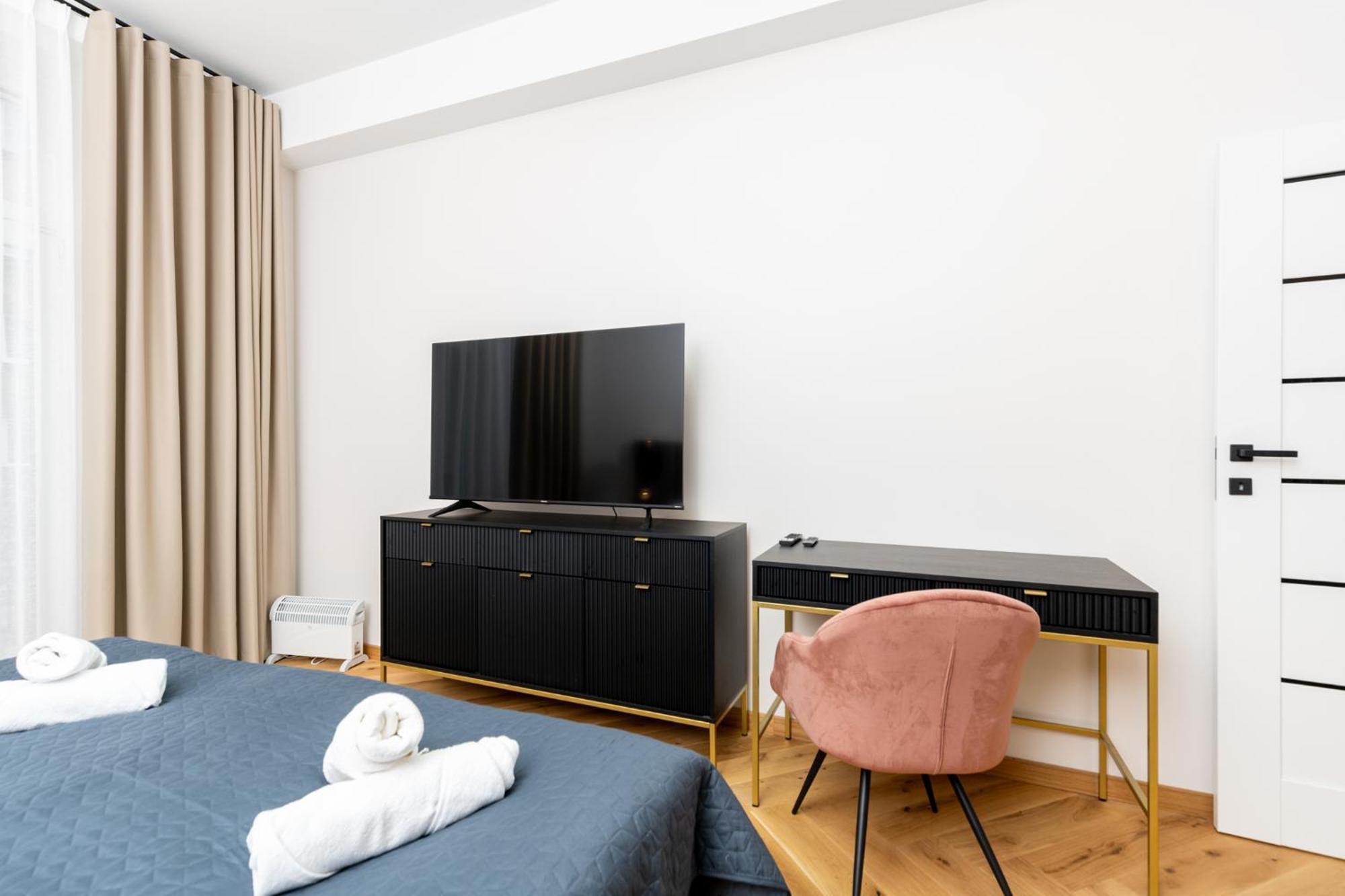 Bedrooms With Sauna&bath And Free Parking *